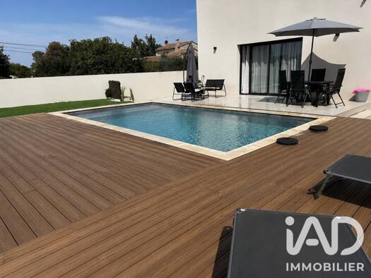 Maison à vendre 415 000 € 5 pièces 3 chambres 140 m² 429 m² de terrain Redessan 30129