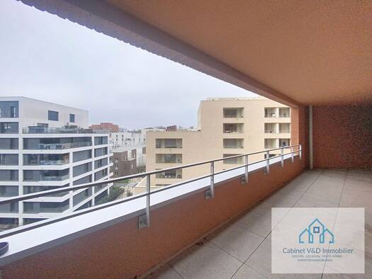 Appartement à louer 930 € 2 pièces 1 chambre 43 m² Étage 5/8 Toulouse 31300