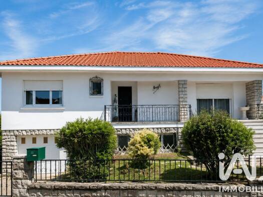 Maison à vendre 798 000 € 7 pièces 5 chambres 225 m² 500 m² de terrain Saint Martin-Cité des Fleurs Biarritz 64200