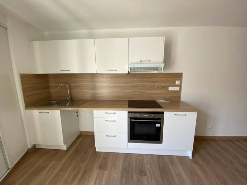 Maison à louer, 60m², MEZE