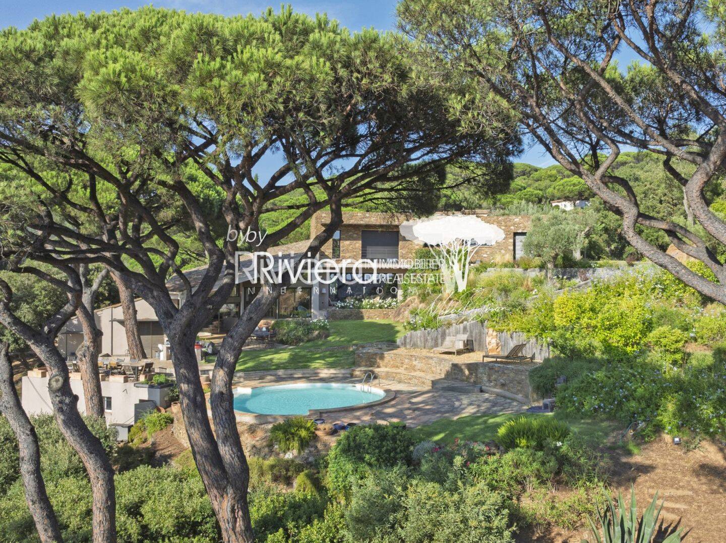 Maison à vendre, 365m², LA CROIX VALMER