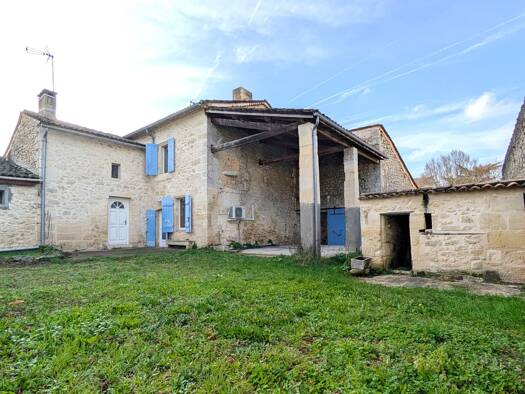 Maison à vendre 178 500 € 7 pièces 4 chambres 162,7 m² 345 m² de terrain Rauzan 33420