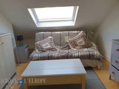 Appartement à louer 390 € 1 pièce 18 m² Dernier étage, Étage 4/4 Thermal-Vieux-Vican Vichy 03200