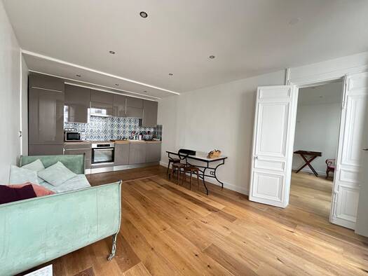 Appartement à louer 1 791 € 2 pièces 1 chambre 43,67 m² 1er étage Porte Saint Denis-Paradis Paris 10ème arrondissement 75010