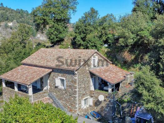 Ferme à vendre 320 000 € 5 pièces 3 chambres 127 m² 1 600 m² de terrain Saint-Étienne-Vallée-Française 48330