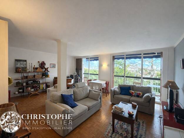 Appartement à vendre 248 000 € 4 pièces 3 chambres 100 m² Étage 3/3 Pau Sud Pau 64000