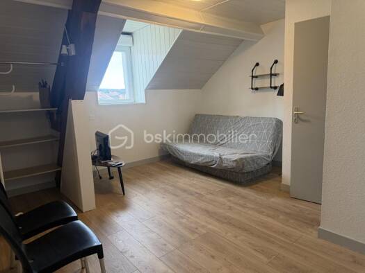 Appartement à louer - logement étudiant 435 € 1 pièce 16,6 m² Étage 3/3 Saint Martin Périgueux 24000