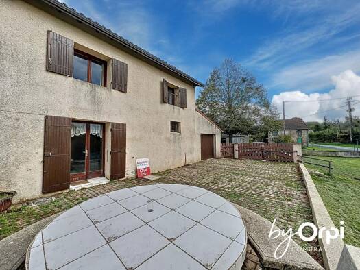 Maison à vendre 69 000 € 4 pièces 3 chambres 100 m² 583 m² de terrain Le Quartier 63330