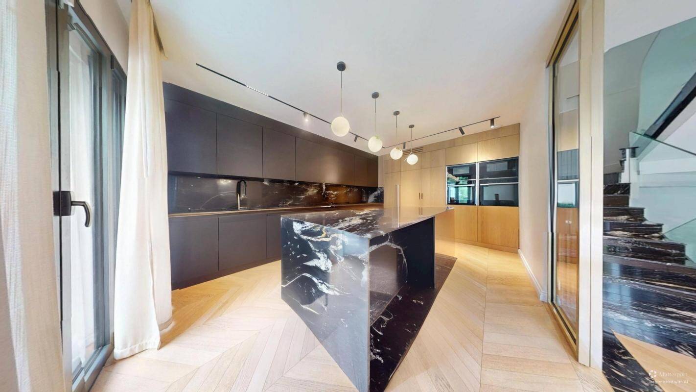 Maison à vendre, 200m², LA VARENNE SAINT HILAIRE