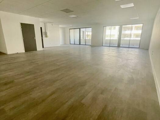 Espace bureau à louer 1 800 € 104 m² de bureaux Aubagne 13400