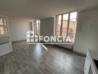 Appartement à louer 435 € 2 pièces 1 chambre 57,5 m² 1er étage Le Centre-Gare Roanne 42300