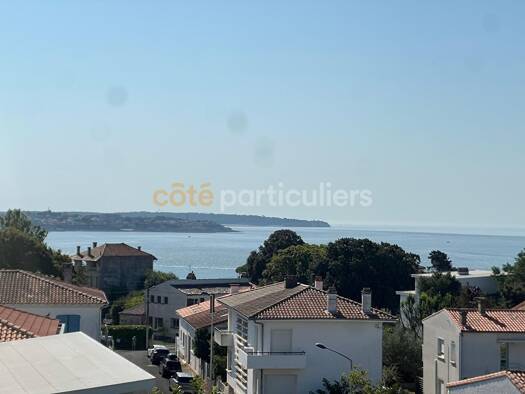 Appartement à vendre 572 000 € 3 pièces 2 chambres 84,62 m² Étage 3/4 Le Chay-Les Gardes Royan 17200