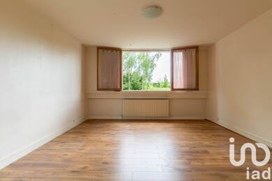 Appartement à vendre 104 500 € 1 pièce 38 m² Étage 1/4 Les Chênes-Le Renouveau-L'Estandard Beynes 78650