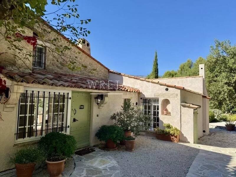 Maison à vendre, 310m², TOURRETTES SUR LOUP