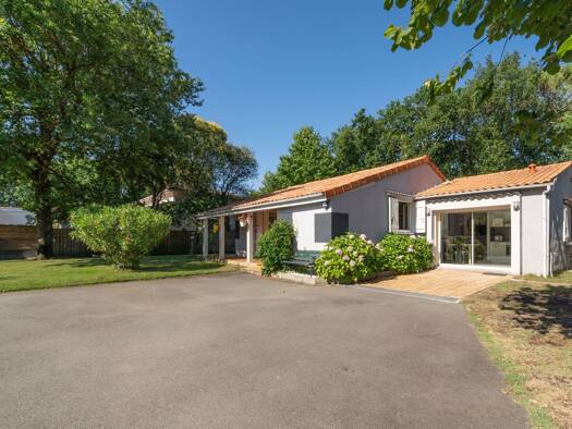 Maison à vendre 399 000 € 3 pièces 2 chambres 105 m² 845 m² de terrain Le Teich 33470