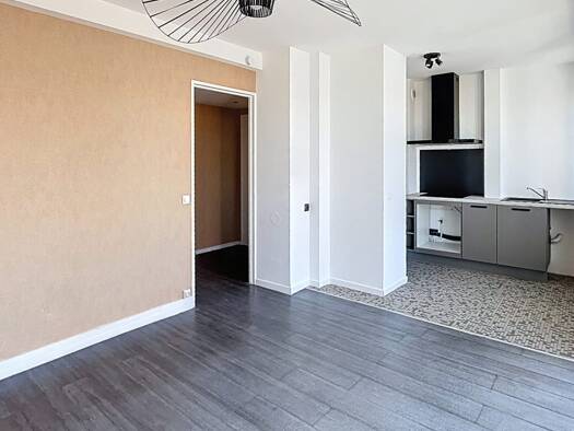 Appartement à louer 600 € 2 pièces 1 chambre 35,7 m² 6ème étage Pau 64000