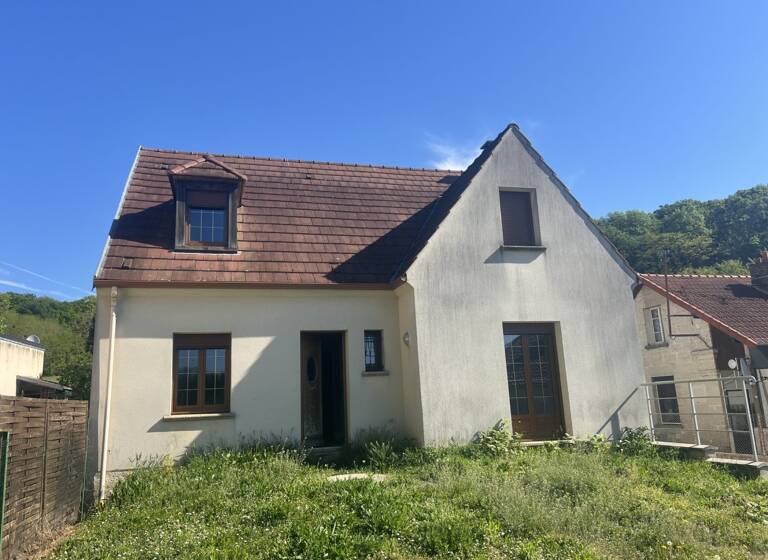 Maison à vendre 137 800 € 6 pièces 4<br/>chambres 120 m²<br/>superficie 547 m²<br/>terrain Folembray 02670