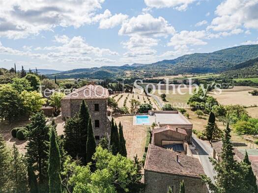 Château à vendre 1 380 000 € 31 pièces 19 chambres 1 200 m² 100 000 m² de terrain Carcassonne 11000