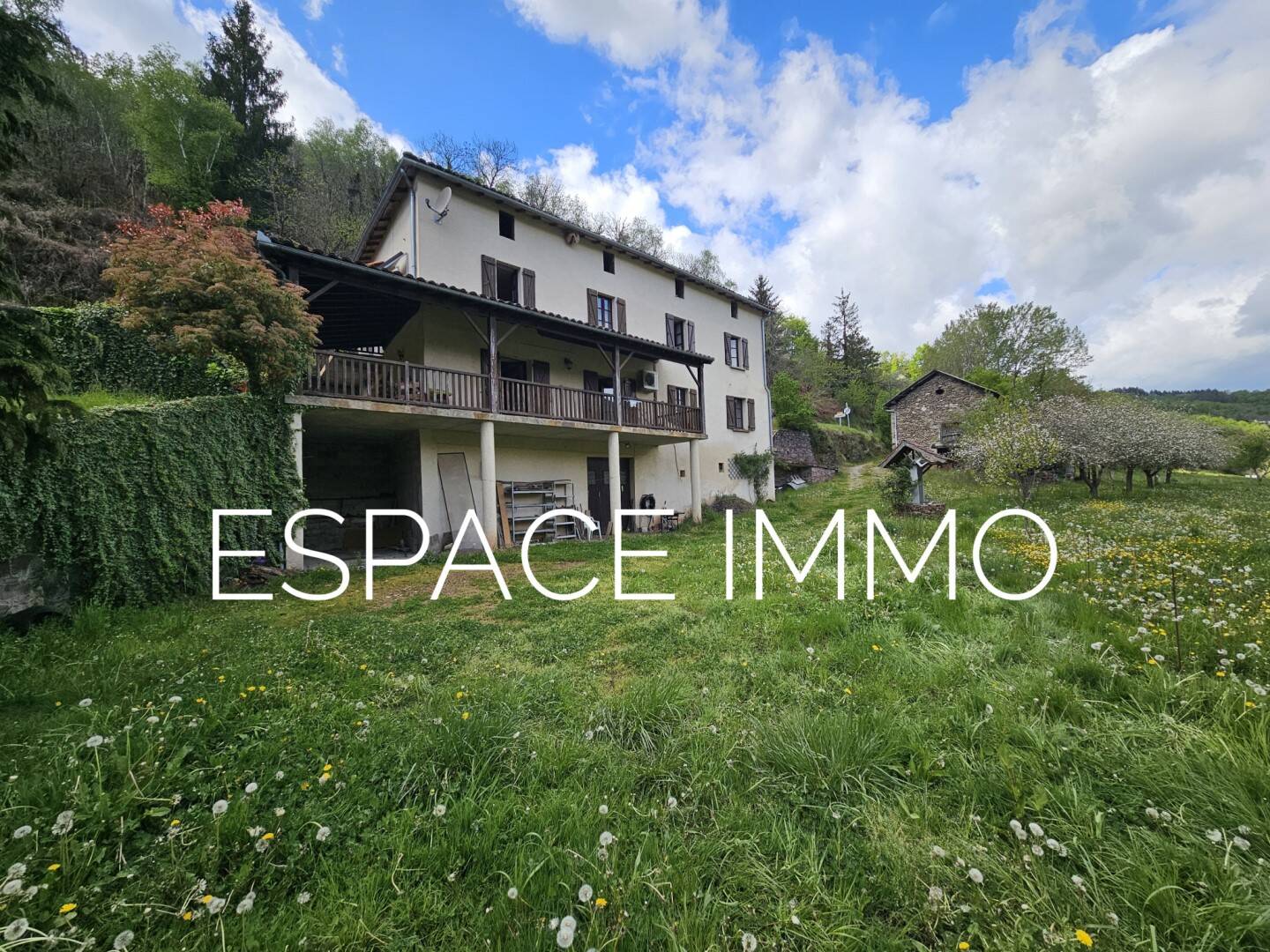 Maison à vendre, 230m², LIVINHAC LE HAUT