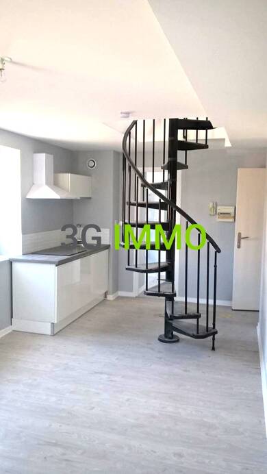 Appartement à louer 505 € 2 pièces 1 chambre 29 m² Dernier étage, Étage 2/2 Loyettes 01360