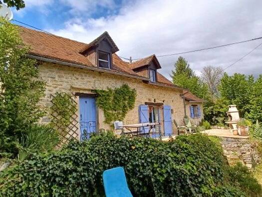 Maison à vendre 325 000 € 6 pièces 3 chambres 150 m² 2 500 m² de terrain Vailhourles 12200