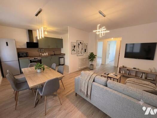 Appartement à vendre 232 000 € 3 pièces 2 chambres 62 m² Étage 1/3 Aix-les-Bains 73100