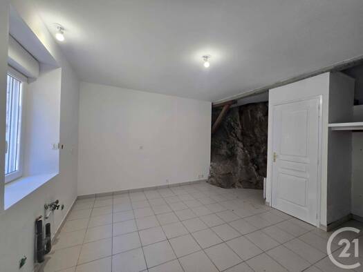 Maison à louer 545 € 3 pièces 1 chambre 62 m² 125 m² de terrain Salies-du-Salat 31260