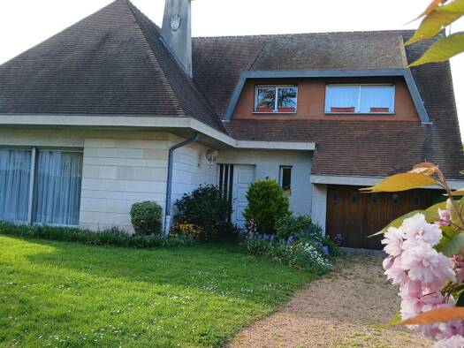 Maison à vendre 239 000 € 6 pièces 4 chambres 145 m² 1 664 m² de terrain Bruyères-et-Montbérault 02860