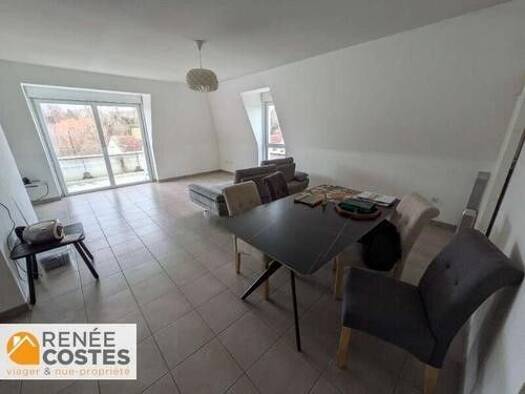 Appartement en viager occupé Bouquet 35 200 € 2 pièces 1 chambre 60 m² Étage 3/3 Le Hameau Pau 64000