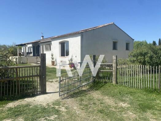 Maison à vendre 769 000 € 7 pièces 5 chambres 222 m² 20 000 m² de terrain Camargue Nord Arles 13200