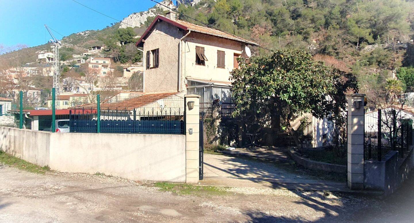 Maison à vendre, 85m², TOURRETTE LEVENS