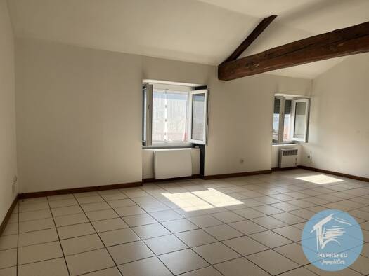 Appartement à louer 500 € 3 pièces 2 chambres 58,6 m² Étage 3/3 Centre Tarare 69170
