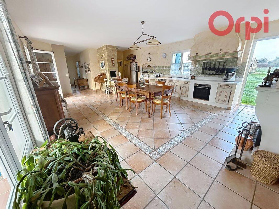 Maison à vendre, 188m², TALMONT SAINT HILAIRE