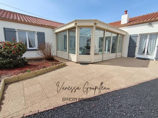 Maison de plain-pied à vendre 437 000 € 5 pièces 3 chambres 138 m² 679 m² de terrain Centre Ville Saint-Hilaire-de-Riez 85270