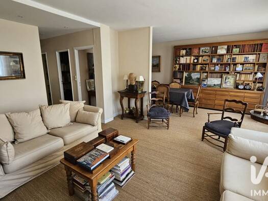 Appartement à vendre 515 000 € 4 pièces 2 chambres 76,57 m² RDC/4 Gérard de Nerval Saint-Germain-en-Laye 78100