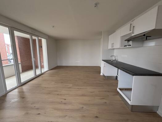 Appartement à louer 975 € 4 pièces 3 chambres 76,3 m² RDC/1 Pinsaguel 31120