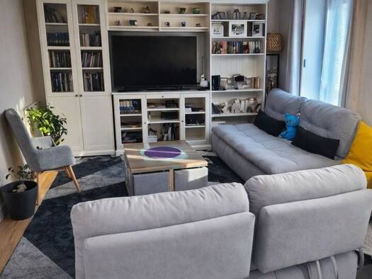 Appartement à louer 700 € 7 pièces 6 chambres 150 m² Pontaumur 63380