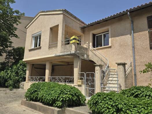 Maison à louer 800 € 4 pièces 3 chambres 70 m² dès le 02/04/2026 Clermont-l'Hérault 34800