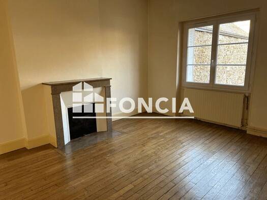 Appartement à louer 555 € 3 pièces 2 chambres 67,49 m² 1er étage Faiencerie Gien 45500