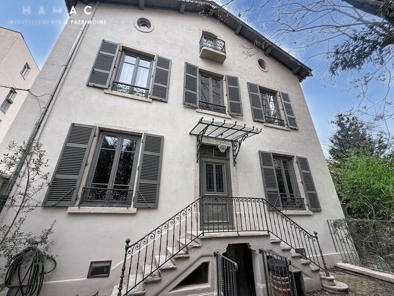 Maison à louer, 268m², LYON 3E