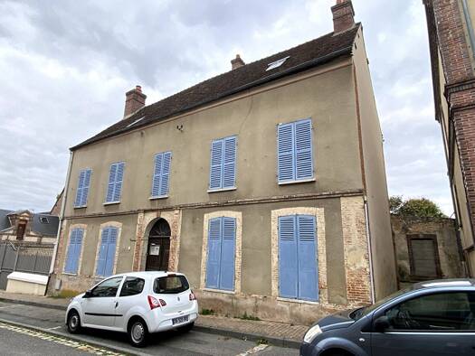 Immeuble à vendre 162 000 € 370 m² Nonancourt 27320