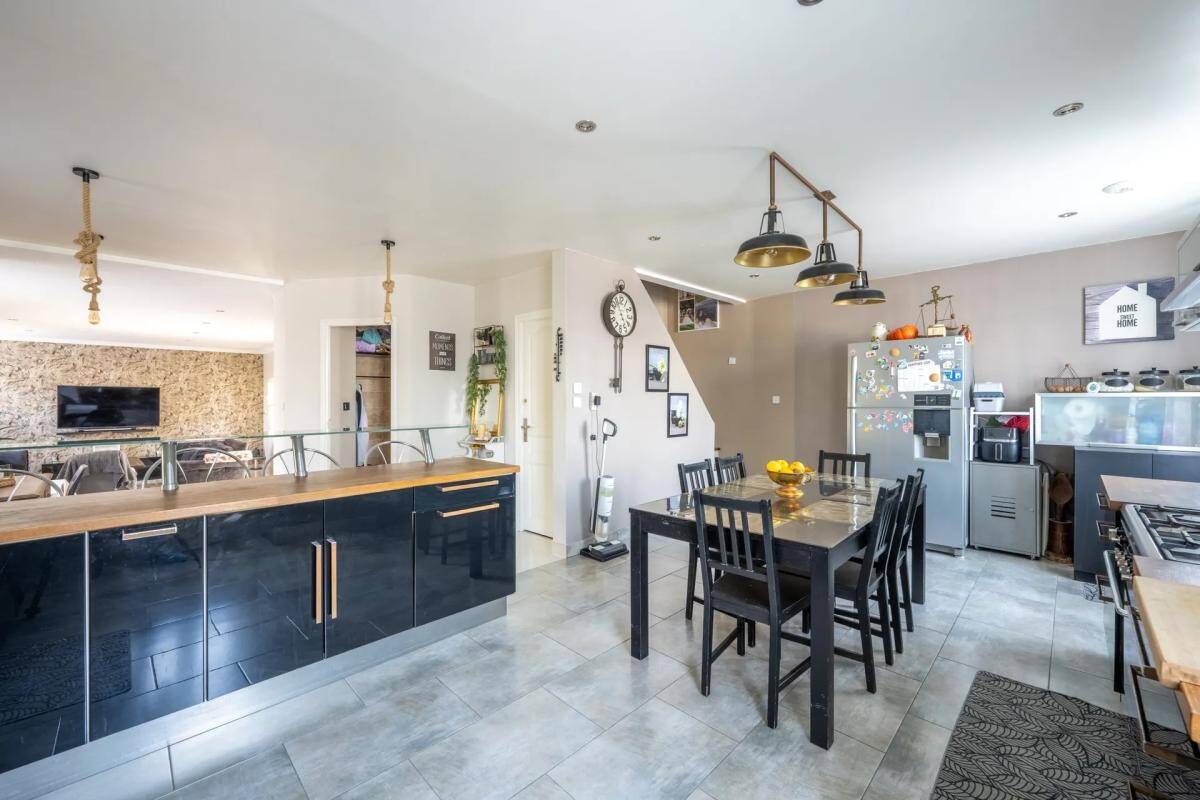 Maison à vendre, 167m², MEZIERES SUR SEINE