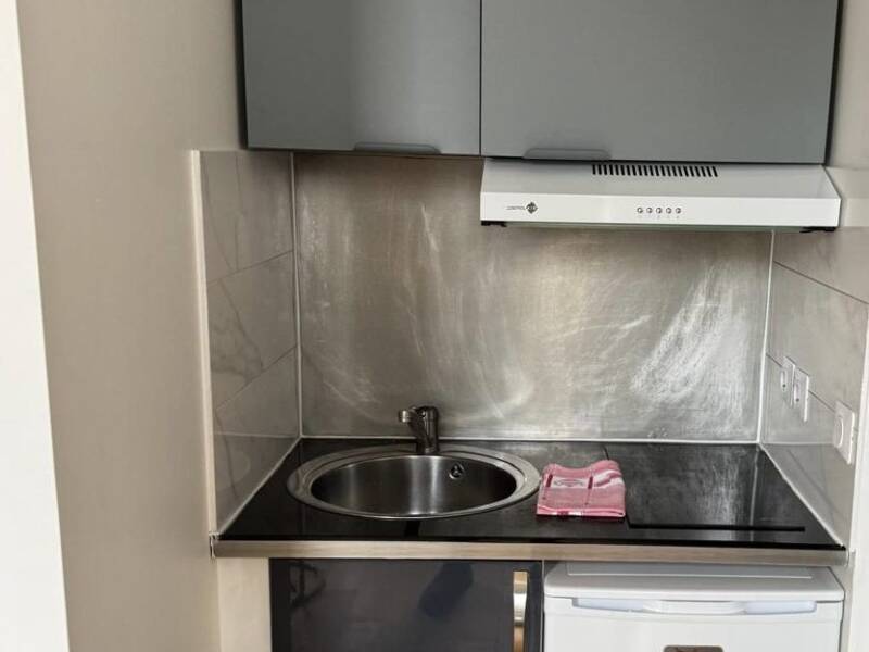 Maison à louer, 18m², PARIS 18E