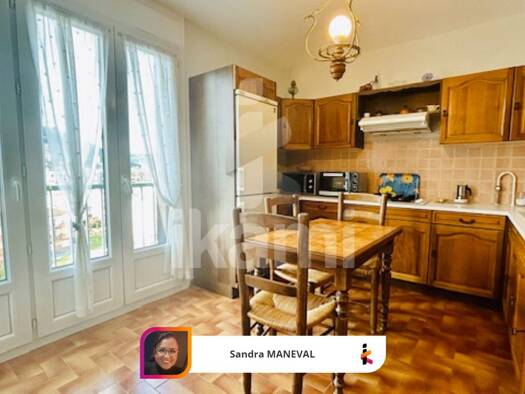 Appartement à vendre 130 000 € 5 pièces 3 chambres 81 m² Étage 7/7 Quartiers Sud Tournon-sur-Rhône 07300