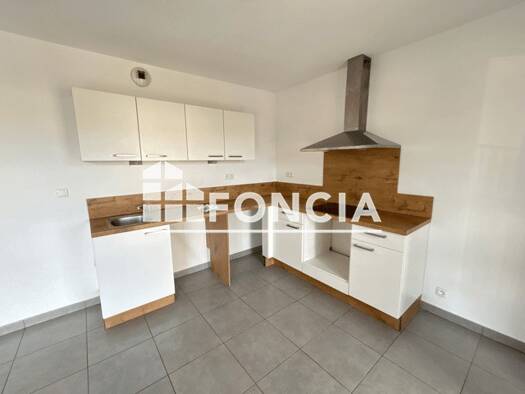 Appartement à louer 700 € 3 pièces 2 chambres 55,6 m² 1er étage Champratel Clermont-Ferrand 63000