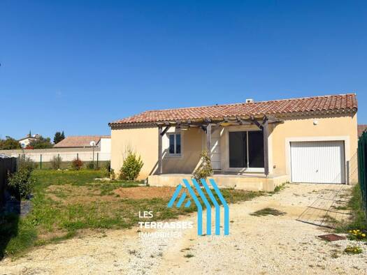 Maison de plain-pied à louer 1 190 € 5 pièces 3 chambres 80 m² 500 m² de terrain La Bâtie-Rolland 26160