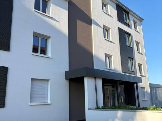 Appartement à vendre 224 000 € 4 pièces 3 chambres 80 m² Étage 1/3 Centre Ville Niort 79000