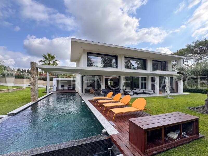 Maison à louer, 400m², MOUGINS