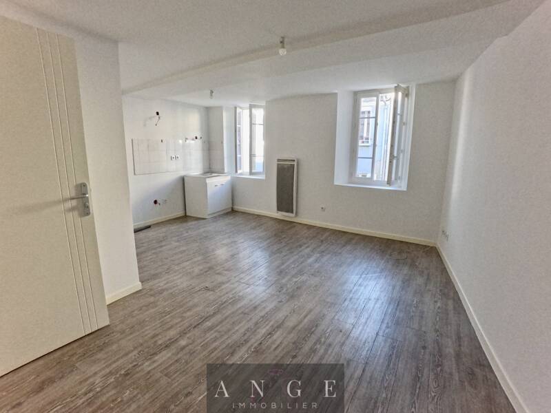 Maison à vendre, 21m², CUERS