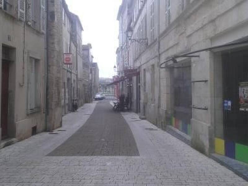 Maison à louer, 35m², SAINTES